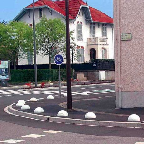Borne de voirie demi-sphère Borne de voirie demi-sphère
