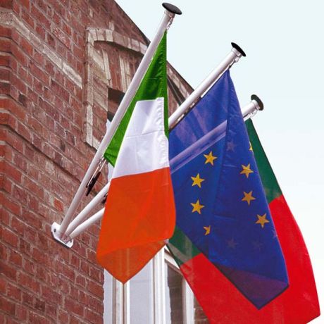 Mât de façade - porte-drapeau Mât de façade - porte-drapeau