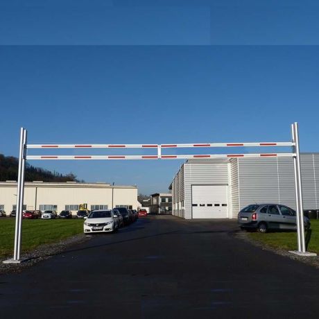 Portique limitation de hauteur grande largeur 8 m Portique limitation de hauteur grande largeur 8 m