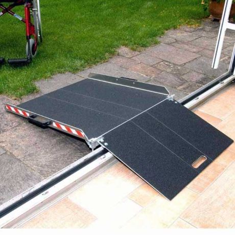 Rampe d'accès fauteuil roulant PMR