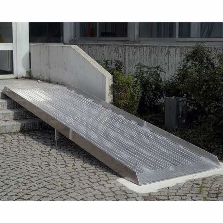 Rampe d'accès bâtiment PMR Rampe d'accès bâtiment PMR