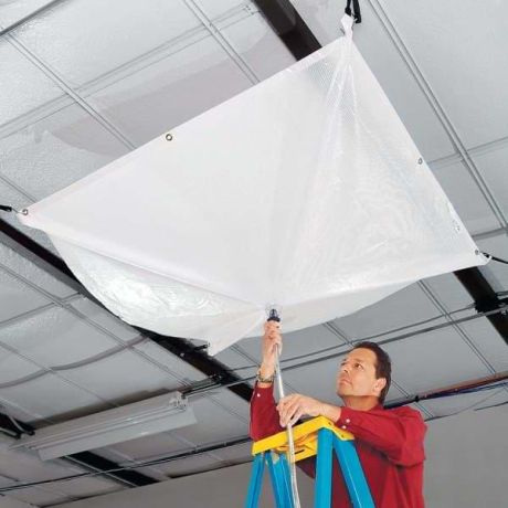 Système de déviation de fuite pour toit PIG