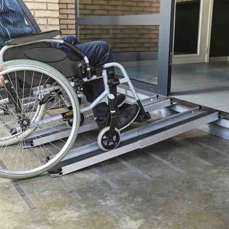 Rampe PMR amovible télescopique Rampe PMR amovible télescopique