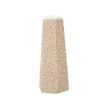 Borne pyramidale béton