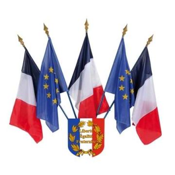 Ecusson porte-drapeaux + drapeaux (exemple d'utilisation)