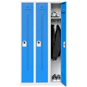 Vestiaires et casiers dans aménagement intérieur